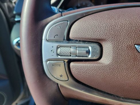 Used 2024 Genesis GV70 2.5T w/ Advanced Package AWD/4WD image 8
