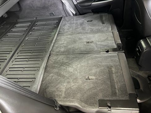 Used 2017 Volvo XC60 T5 w/ Tailgate Package image 77