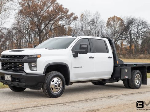Used 2021 Chevrolet Silverado 3500 W/T w/ WT Convenience Package image 2