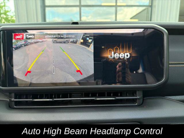 Certified 2024 Jeep Wrangler Unlimited Sahara w/ Technology Group AWD/4WD image 29