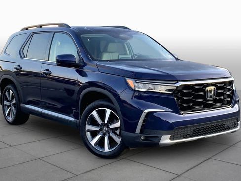 Used 2023 Honda Pilot Elite image 3