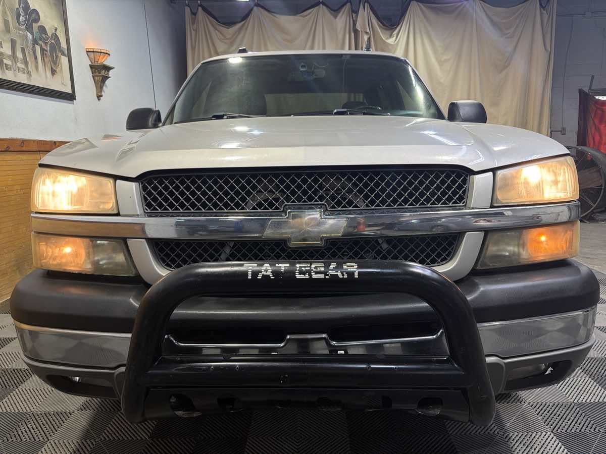Used 2004 Chevrolet Silverado 1500 4x4 Crew Cab w/ Z71 Convenience Package 2 image 2
