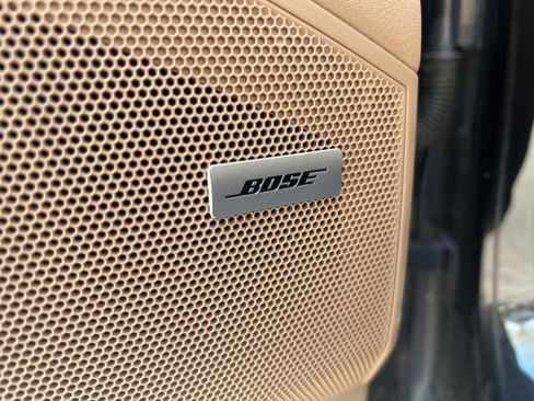 Used 2021 Porsche Cayenne AWD/4WD image 12