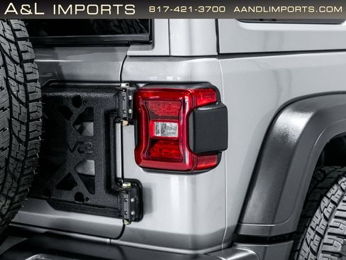 Used 2021 Jeep Wrangler Unlimited Sport image 37