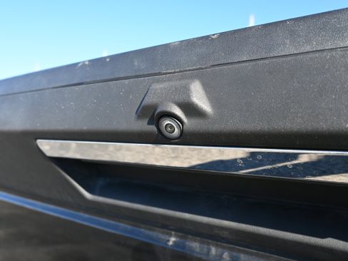 Used 2022 Ford F250 Platinum w/ Tremor Off-Road Package image 4