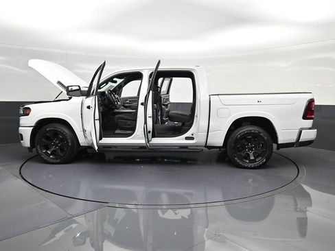 Used 2025 RAM 1500 Big Horn RWD image 37