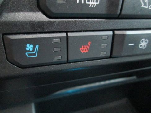 Used 2020 Ford F150 Lariat w/ Equipment Group 502A Luxury image 22