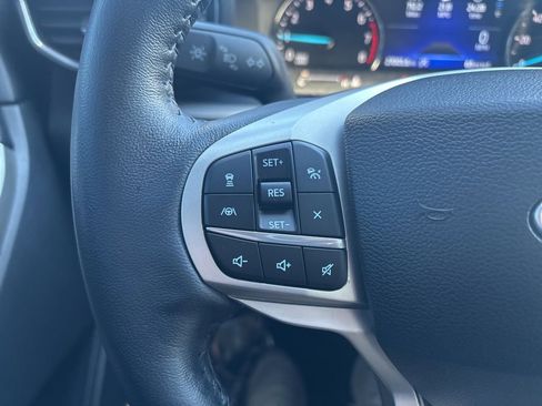 Used 2023 Ford Explorer XLT w/ Equipment Group 202A image 19