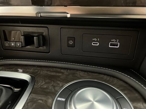 Used 2022 Nissan Armada Platinum w/ Captain's Chairs Package RWD image 61