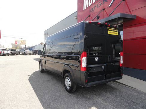 Used 2023 RAM ProMaster 2500 FWD image 3