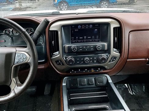 Used 2017 Chevrolet Silverado 2500 High Country w/ Snow Plow Prep Package image 18