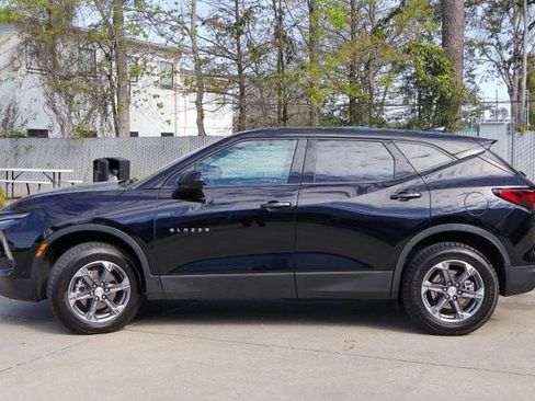 Certified 2025 Chevrolet Blazer LT FWD image 27