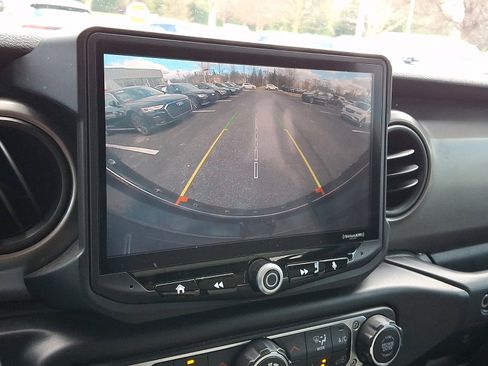 Used 2020 Jeep Wrangler Unlimited Sport S image 17