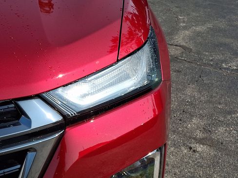 Certified 2023 Chevrolet Traverse RS AWD/4WD image 10