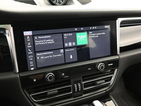 Certified 2023 Porsche Macan Turbo AWD/4WD image 20