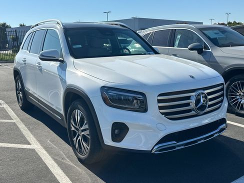New 2026 Mercedes-Benz GLB 250 image 2