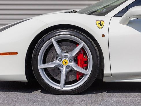 Used 2017 Ferrari 488 Spider RWD image 21