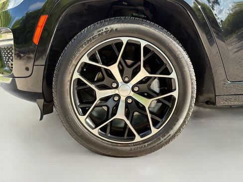 Used 2022 Jeep Grand Cherokee Summit AWD/4WD image 42