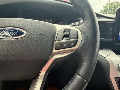 Used 2020 Ford Explorer XLT w/ Equipment Group 202A AWD/4WD image 20