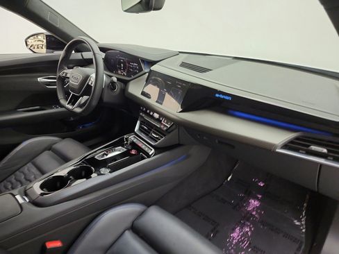 Used 2023 Audi RS e-tron GT w/ Carbon Performance Package AWD/4WD image 20