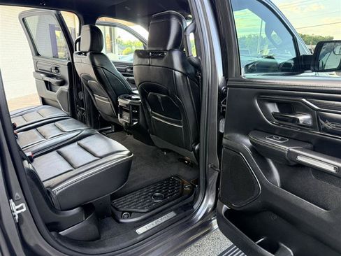 Used 2022 RAM 1500 Limited AWD/4WD image 17