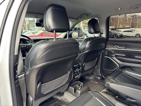 Used 2021 Jeep Grand Cherokee L Limited w/ Luxury Tech Group II image 31