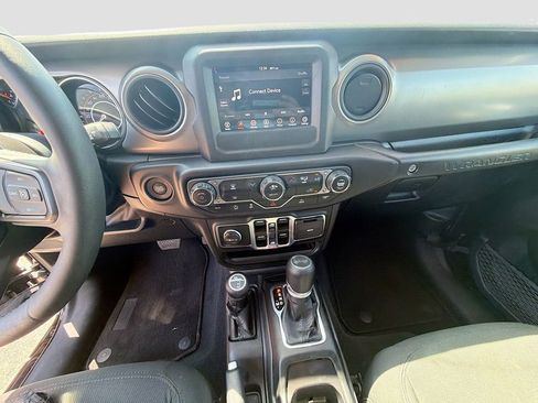 Used 2023 Jeep Wrangler Unlimited Sport AWD/4WD image 25
