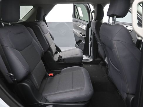 New 2026 Ford Explorer Active image 10