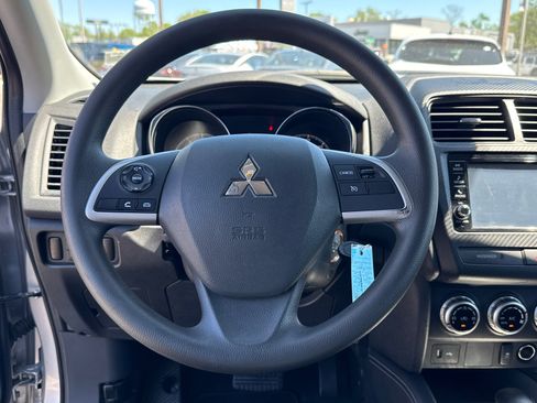 Used 2024 Mitsubishi Outlander Sport ES AWD/4WD image 13