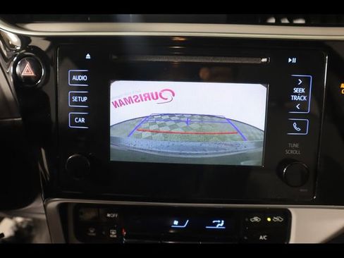 Used 2017 Toyota Corolla LE image 31