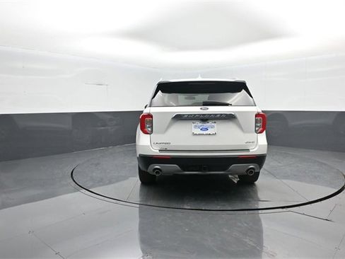 Certified 2023 Ford Explorer Limited w/ Equipment Group 301A image 6