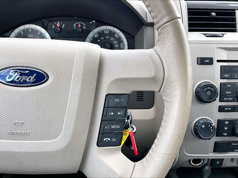 Used 2010 Ford Escape XLT image 23