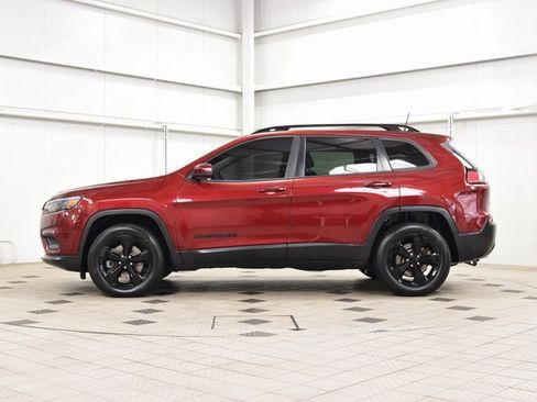Used 2019 Jeep Cherokee Latitude Plus image 4