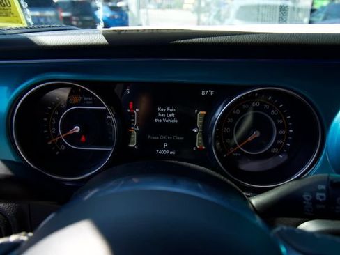 Used 2020 Jeep Wrangler Unlimited Sahara w/ Cold Weather Group AWD/4WD image 20