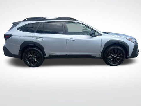 Used 2025 Subaru Outback Onyx Edition XT AWD/4WD image 4