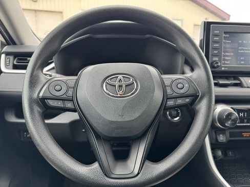 Certified 2022 Toyota RAV4 XLE image 22