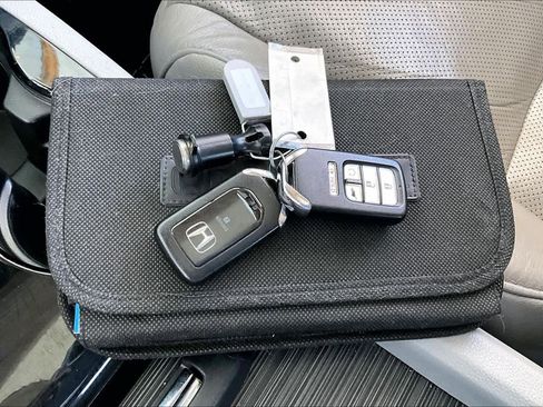 Used 2016 Honda Pilot Elite image 15