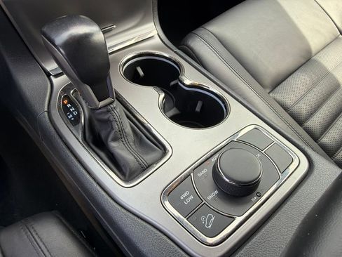 Used 2020 Jeep Grand Cherokee Limited X AWD/4WD image 32