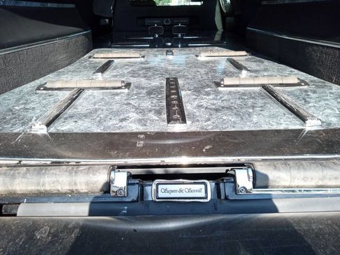 Used 2015 Cadillac XTS Hearse image 19