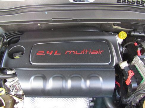 Used 2016 Jeep Renegade Trailhawk AWD/4WD image 20