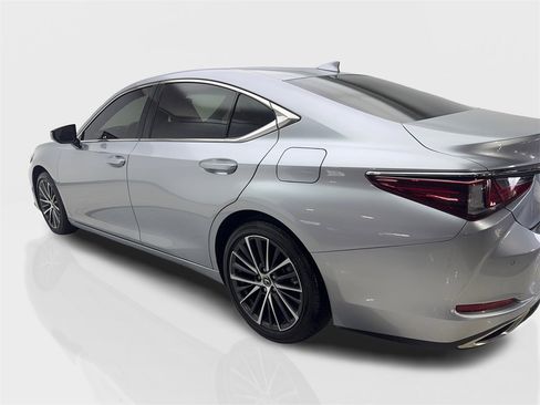 Used 2022 Lexus ES 350 w/ Premium Package image 14
