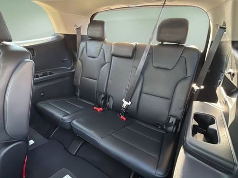 Used 2022 Kia Telluride EX w/ EX Premium Package image 34