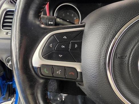 Used 2019 Jeep Compass Trailhawk w/ Cold Weather Group AWD/4WD image 11