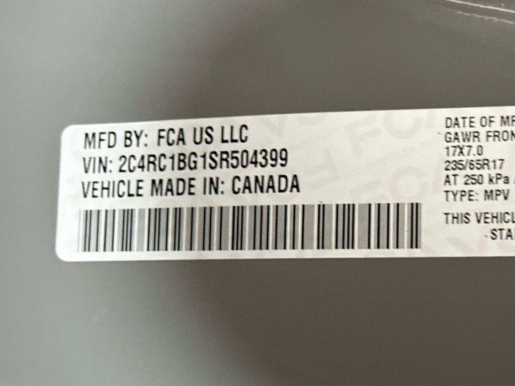 Used 2025 Chrysler Pacifica Select FWD image 35