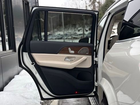Certified 2022 Mercedes-Benz GLS 450 4MATIC image 64