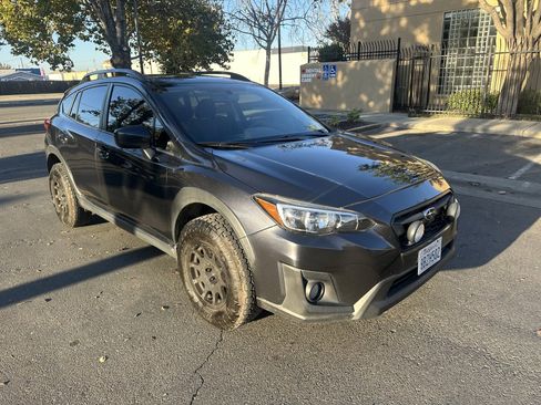 Used 2018 Subaru Crosstrek 2.0i Premium w/ Popular Package #2 image 2