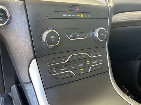 Used 2020 Ford Edge SEL w/ Cold Weather Package FWD image 35
