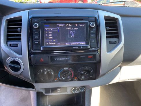 Used 2015 Toyota Tacoma 4x4 Double Cab w/ SR5 Package image 20