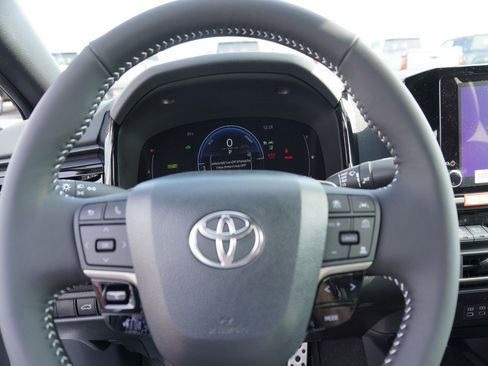 New 2026 Toyota Camry SE image 22