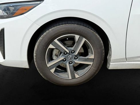 Used 2025 Nissan Sentra SV FWD image 12